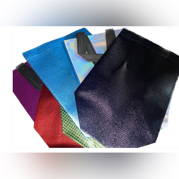 Trending into the night ULTIMATE HYDRATION BODY Cream - Picture 3 of 3